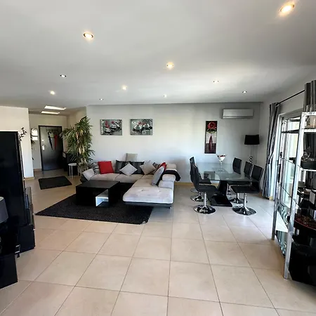 Apartamento T2 Moderno - Cerro Mós *