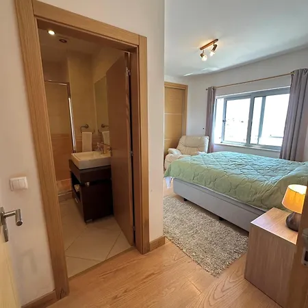 Apartamento T2 Moderno - Cerro Mós *
